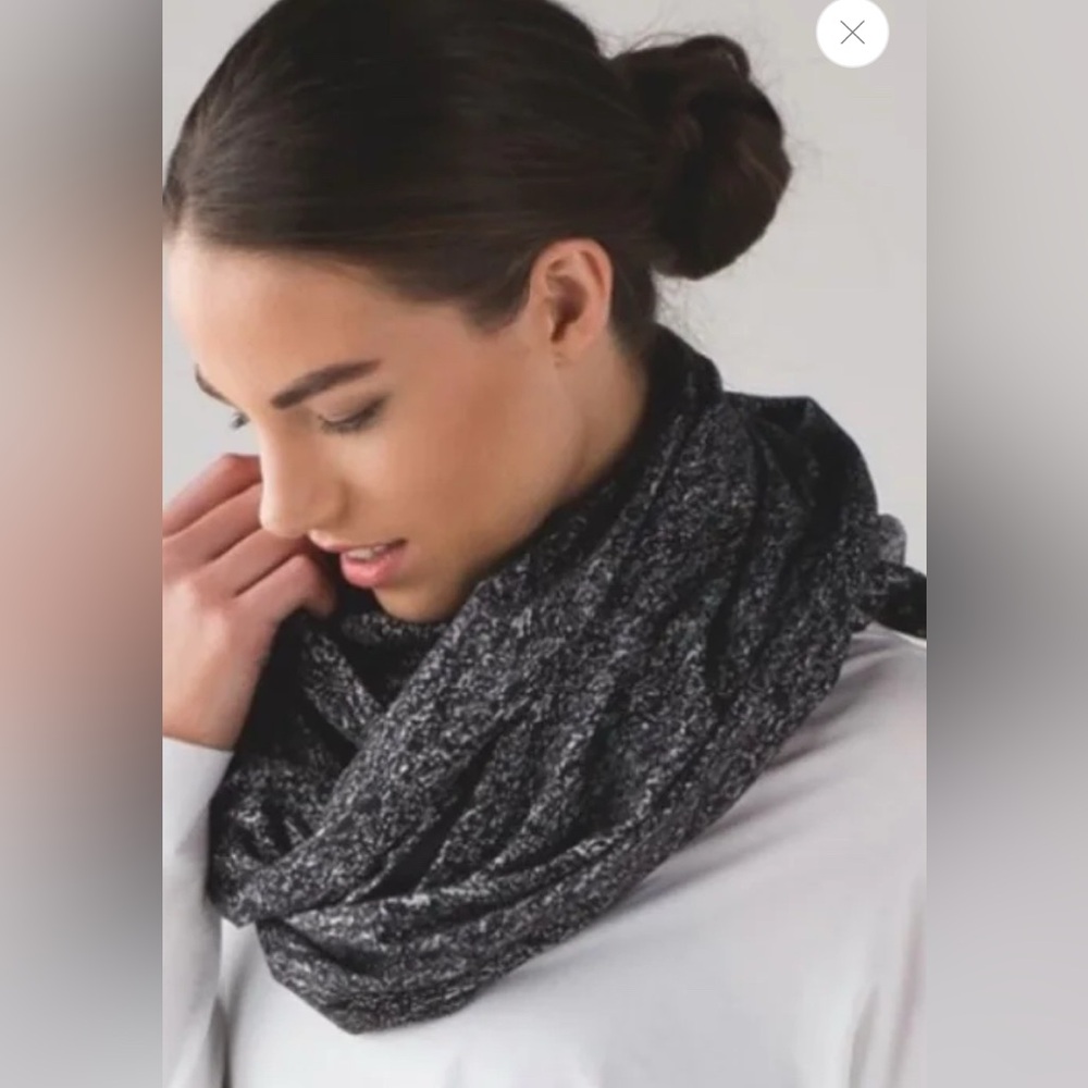 LULULEMON vinyasa scarf - Picture 1 of 7